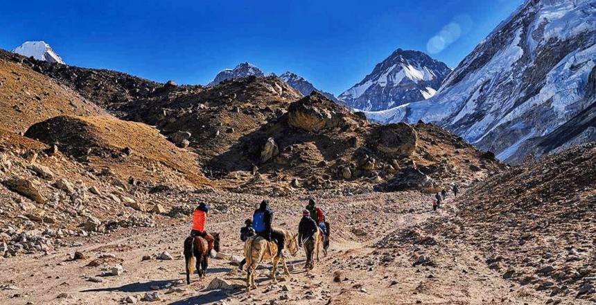 The tail from Loboche to Everest Base Camp