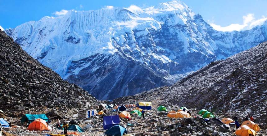 Island Peak Base Camp (5200m)